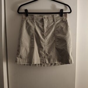 Lee Women's Beige Skort